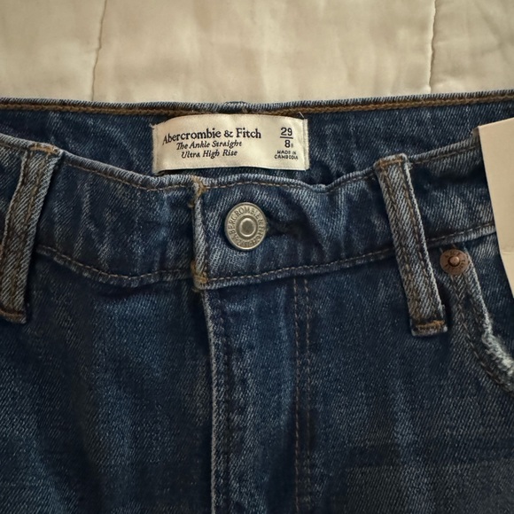 Abercrombie jeans - Picture 3 of 3